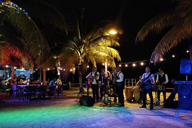 Cancun Salsa Lovers Dance Experience - Learning basic steps without feeling out of place