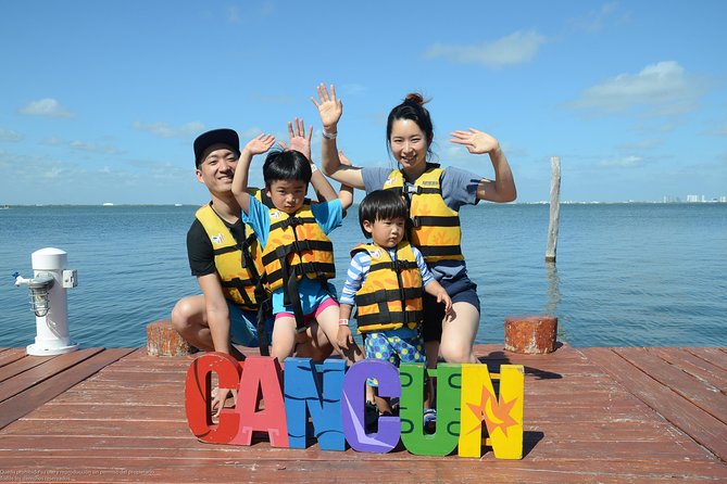 Cancun speedboat and snorkel tour: shared speedboat - Driving through Nichupte Lagoon in a two-person boat