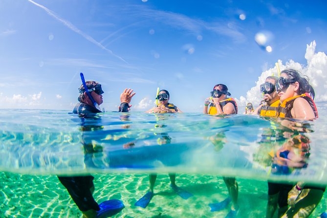 Cancun speedboat and snorkel tour: shared speedboat - Getting there and preparing for the water