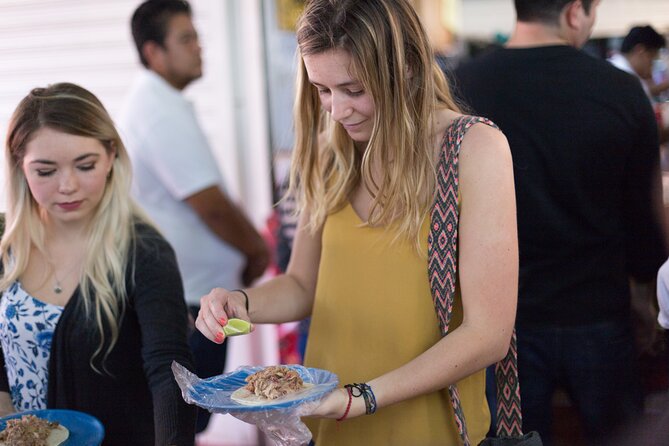 Cancun Street Food, Urban Art and Local Market Experience - The guide and the small-group advantage