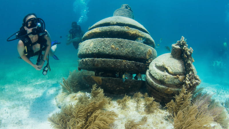 Cancún: Underwater Museum & Reef for Certified Scuba Divers - How this compares with a regular reef outing