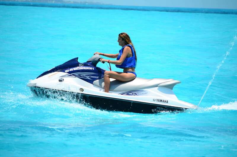 Cancun: Waverunner in Nichupte Lagoon - Taking control of the Yamaha Waverunner