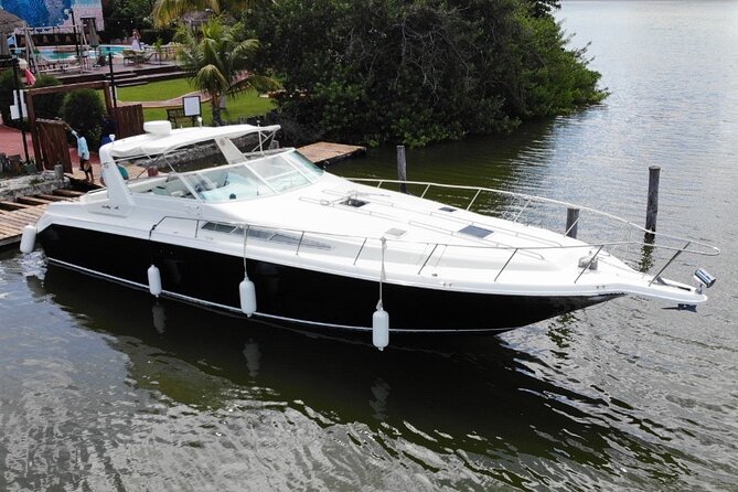 Cancun yachts rental BEATIFUL YACHT 46FT, 15 PAX MAX 25P6 - Cancun Bay for a shorter, easier outing
