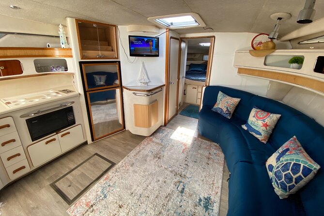 Cancun yachts rental BEATIFUL YACHT 46FT, 15 PAX MAX 25P6 - Who will enjoy this private yacht most