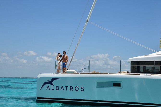 Catamaran Albatros Platinum & Beach club & Open bar & Isla Mujeres - Setting sail from Cancun at 10:00 am