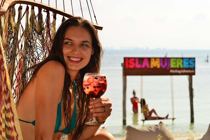 Catamaran Albatros Platinum & Beach club & Open bar & Isla Mujeres - Is $110 a fair price?