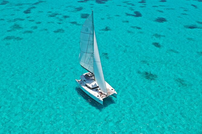 Catamaran Albatros Platinum & Beach club & Open bar & Isla Mujeres - Who will enjoy this Isla Mujeres boat day