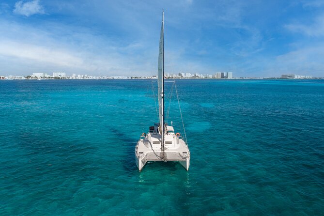 Catamaran Cancun to Isla mujeres Lunch OpenBar and Snorkeling - Domestic open bar, music, and the ride home