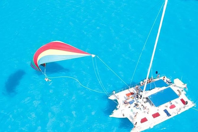Catamaran Sailing to Isla Mujeres with Snorkeling, Lunch & Open Bar included - A full day from Cancun to Isla Mujeres