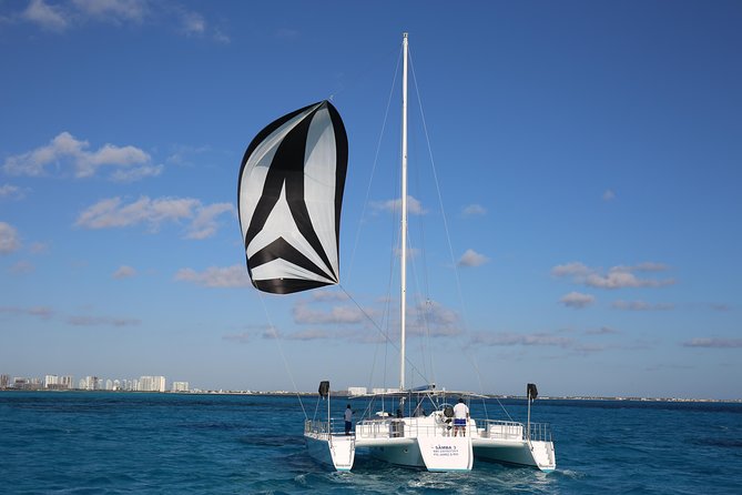 Catamaran to Isla Mujeres - Food, drinks, and service