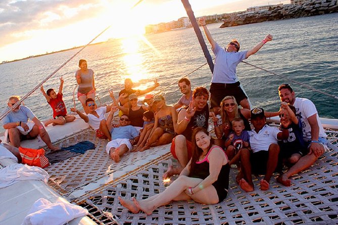 Catamaran to Isla Mujeres: Snorkel MUSA, Playa Norte & Buffet - MUSA: snorkeling among underwater sculpture