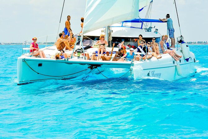 Catamaran to Isla Mujeres Snorkeling Tour with Open Bar and Lunch - Who will enjoy this catamaran day
