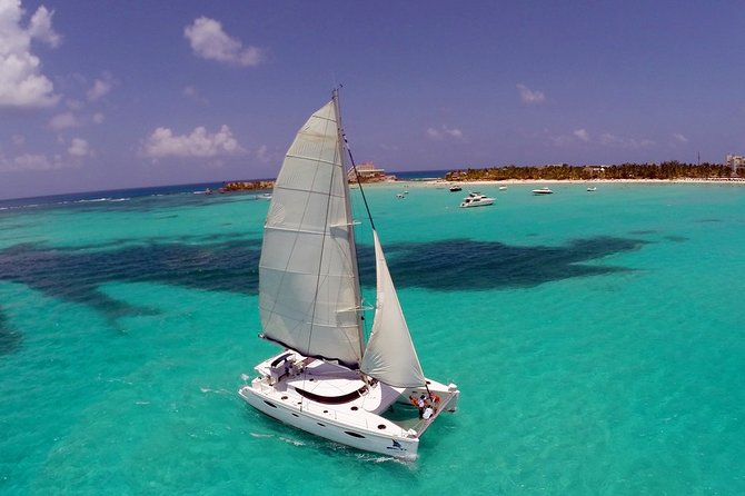 Catamaran Tour from Cancun to Isla Mujeres - The reef snorkeling stop near Isla Mujeres
