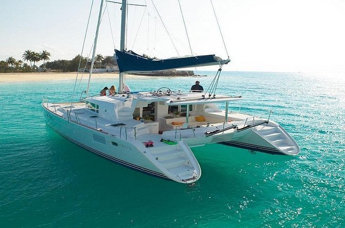 Catamaran Tour to Isla Mujeres from Cancun or Riviera Maya - The group size and overall style