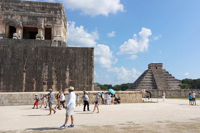 Chichen Itza all day Experience - A regional buffet between the major stops