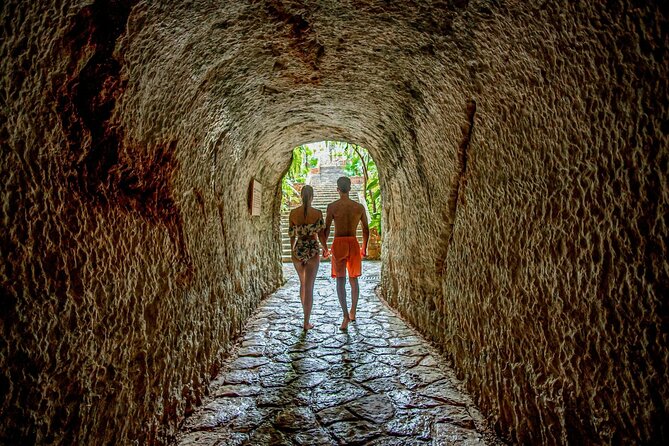 Chichen Itza and Cenote Tsukán with Lunch - Who should book this Chichen Itza and Tsukan day