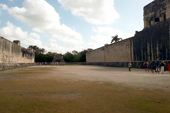 Chichen Itza and Dos Cenotes Experience from Cancun - Valladolid in 15 minutes