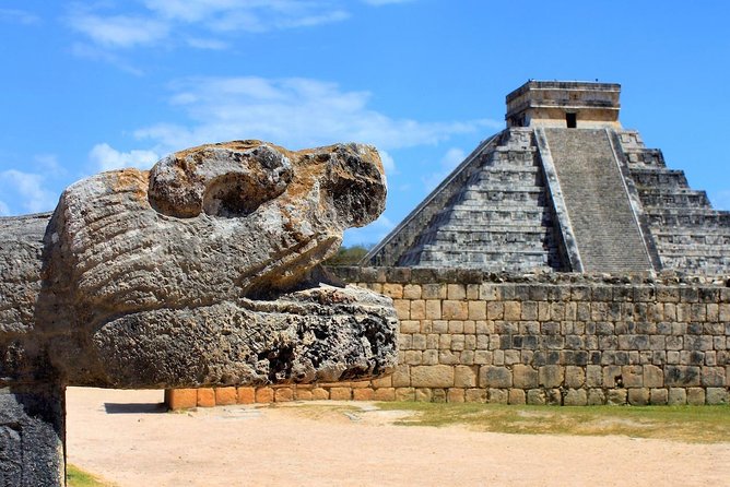 Chichen Itza, Cenote Saamal & Valladolid from Playa del Carmen - What two hours inside the archaeological site feels like