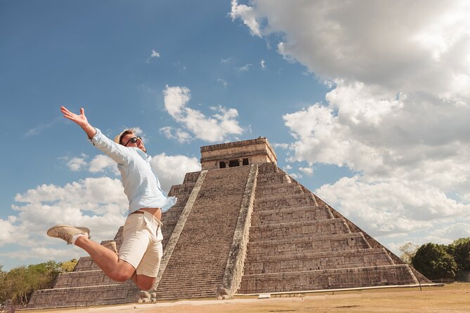 Chichén Itzá, Cenote Suytún, and Cenote Ikkil Guided Tour - Getting out of Cancun before sunrise