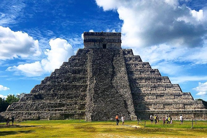 Chichen Itza Classic Tour - Pickup details require attention