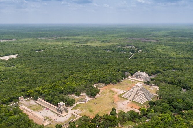 Chichen Itza Deluxe All Inclusive Tour with Cenote & Valladolid - Food, drinks, and comfort on a long coach ride