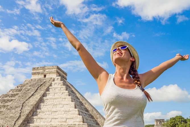 Chichen Itza Deluxe Valladolid and 2 Cenotes - Chichen Itza, the reason to accept the long road