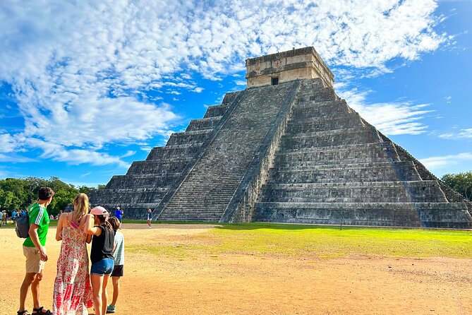 Chichen Itza Early Access All Inclusive: Hotel Pick up & All Fees - The air-conditioned ride and group size