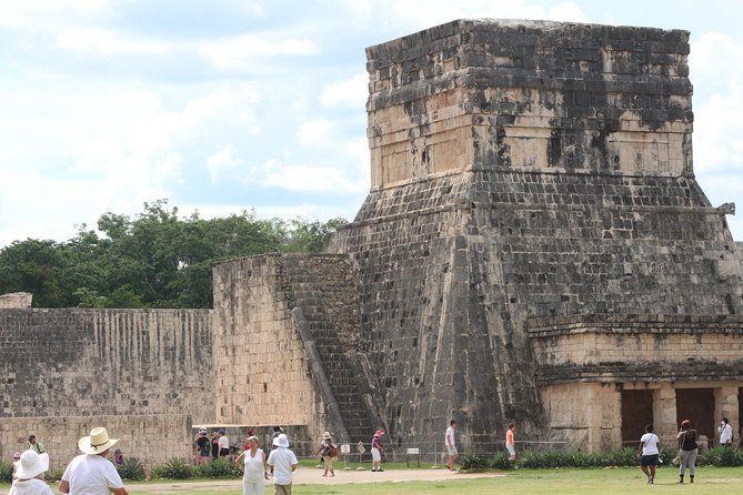 Chichen Itza & EkBalam Ruins with Cenote Swimming from Cancun - Lunch and the practical rhythm of the day