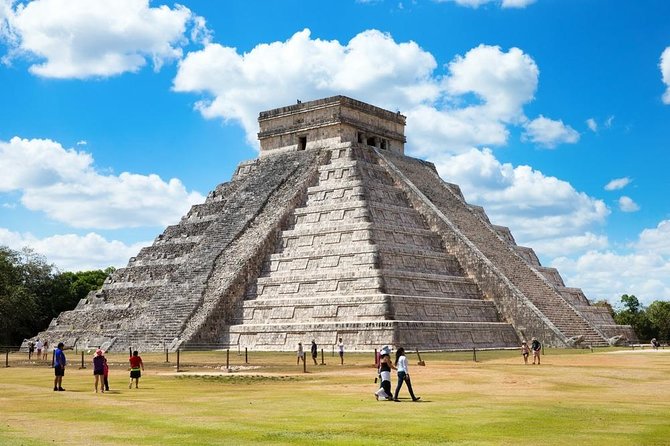 Chichen Itza Free Tours with Cenote Experience in Mexico - What the guide and group size mean