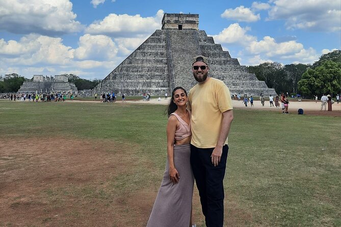 Chichen Itza Guided Group Walking Tour - Last minute booking - Heat, walking, and family comfort