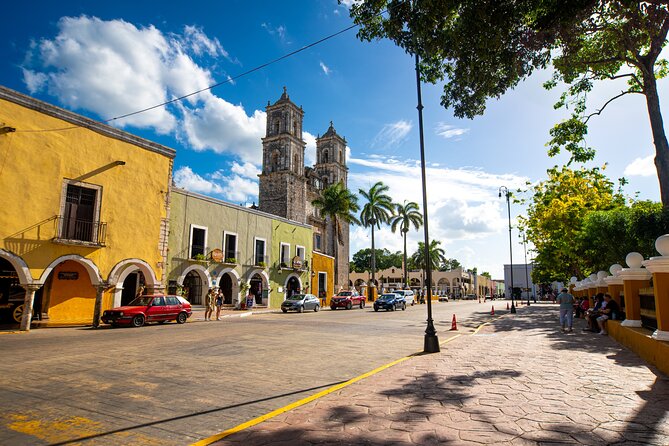 Chichen Itza Premium - Buffet lunch and the Maya village stop