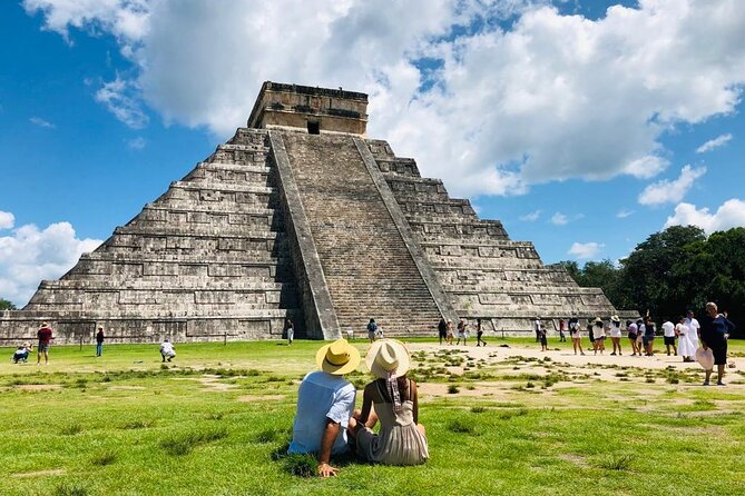 Chichén Itzá Premium Cenote y valladolid Day Tour - Chichén Itzá from Kukulcán Castle to the Sacred Cenote