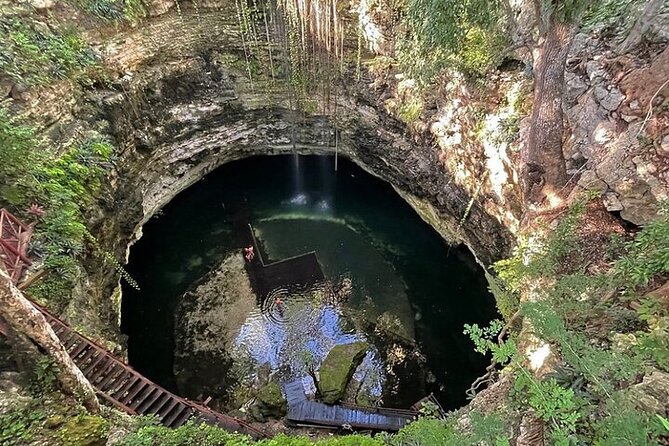 Chichén Itzá Premium Cenote y valladolid Day Tour - Valladolid in 30 minutes: a quick taste of a historic town