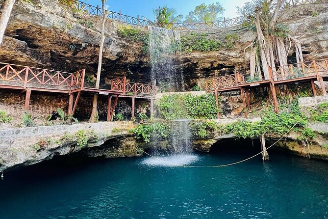 Chichen Itza Ruins Tour + Homemade buffet + Cenote Swim - A regional buffet between major stops