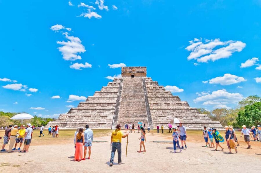 Chichen Itza: Skip-the-Line Entry Ticket - Vendors and the feel of the visit