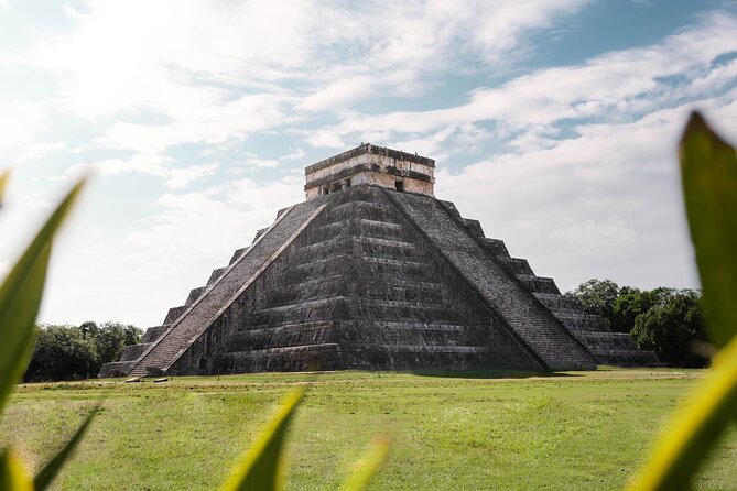 Chichen Itza Ticket with optional Guide - Self-guided entry or the optional bilingual guide