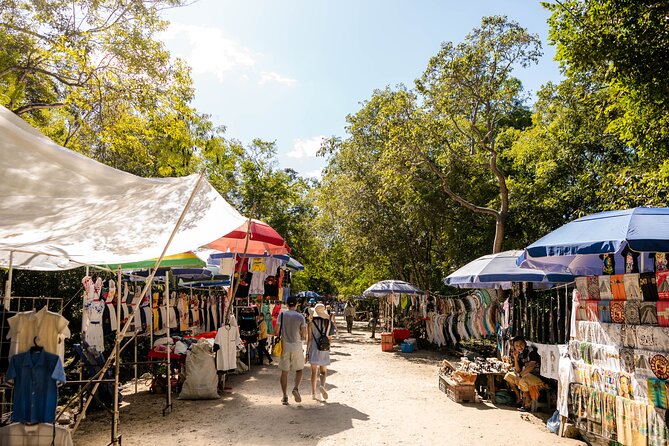 Chichen Itza Ticket with optional Guide - When skipping the line is worth the premium