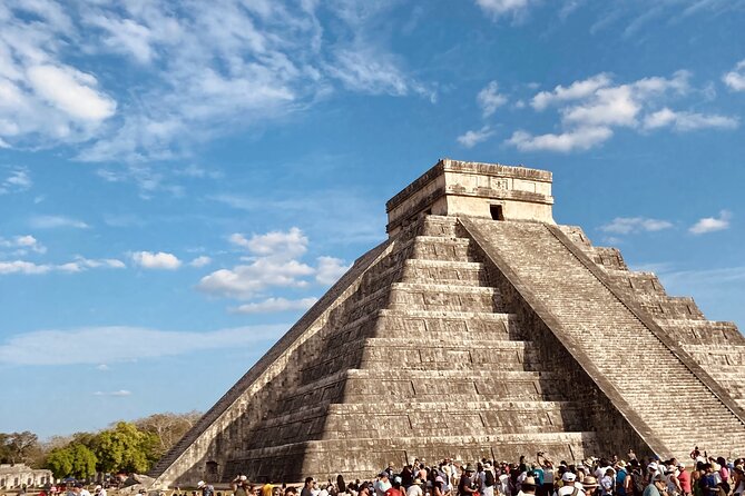 Chichen Itza tour from Cancun small group in van - The ride from Cancun to the Maya center
