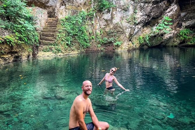 Chichén Itzá Tour: Guided Trip, Mexican Cuisine & Cenote Swim - A regional buffet at Tío Manolo