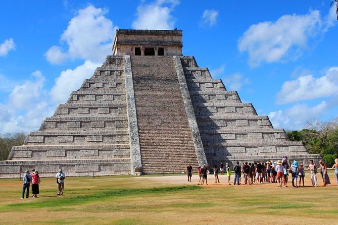 Chichen Itza Tour: Valladolid & Cenote Adventure with Buffet - A guided visit with a little room to roam