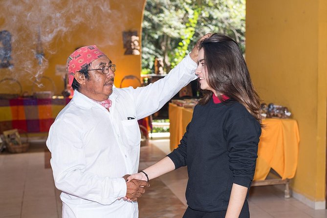 Chichén Itzá Tour with Cenote Xunáan, Valladolid & Lunch - The biggest issue is sales pressure