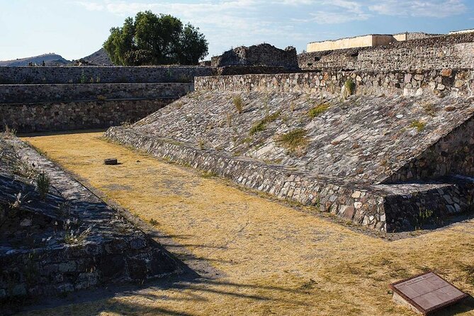 Chichen Itza VIP Mayan Wonder (Full Day Experience) - Valladolid adds a short look at a Mexican town