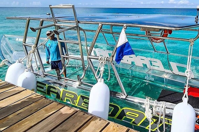Clear Boat - Music, photos, and a relaxed social mood
