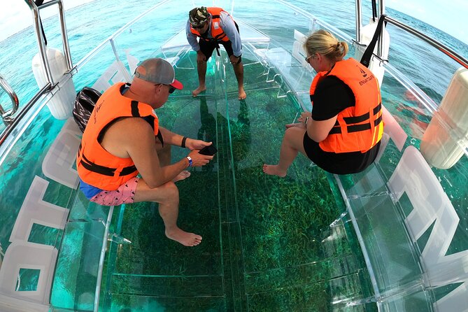 Clearboat: Glass-bottom boat ride to the Caribean Sea - Who will enjoy this most?