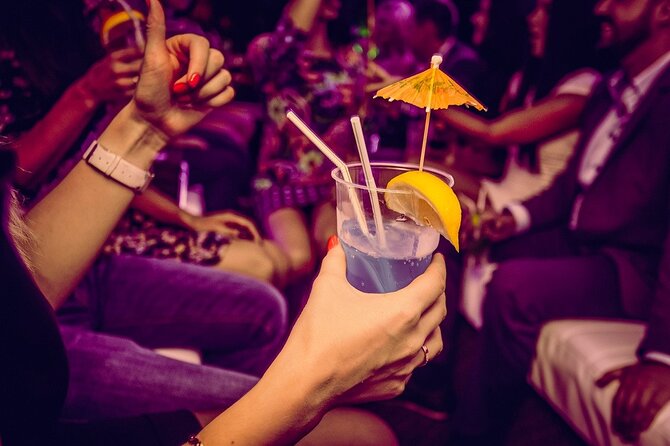 Coco Bongo Music And Show Ticket - The show: trapeze, movie scenes, and music