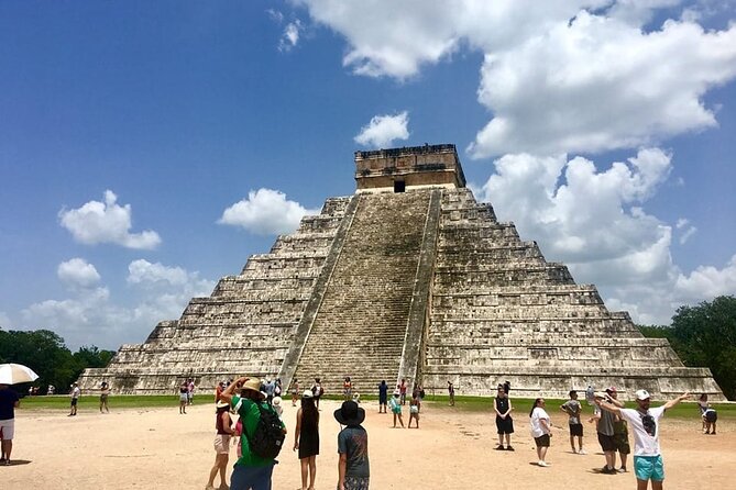 Complete Chichen Itza Tour: Full-Day Historical Journey - A Mayan buffet keeps lunch simple