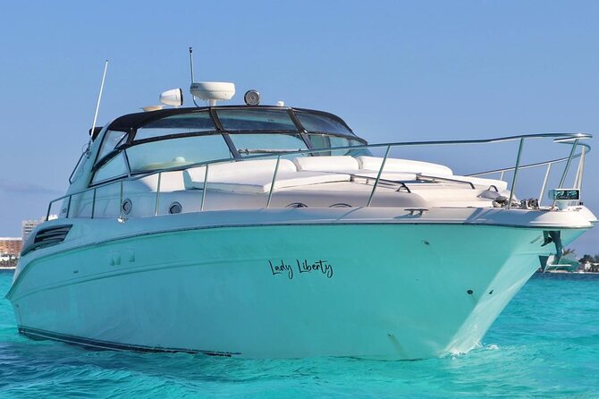 Cruise in Elegance: Luxury Yacht Rental in Cancun - Key points to know before you book