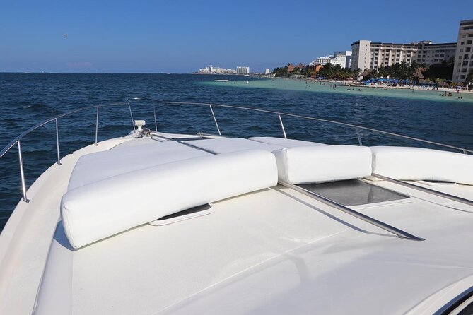 Cruise in Elegance: Luxury Yacht Rental in Cancun - What to pack for a comfortable ride