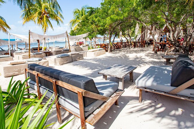 Deluxe Catamaran tour to Isla Mujeres with Open Bar and Lunch - Lunch and beach time at Albatros