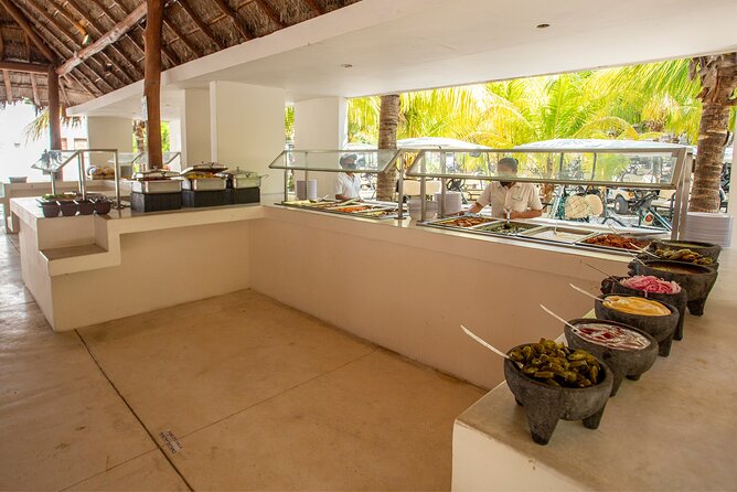 Deluxe Catamaran tour to Isla Mujeres with Open Bar and Lunch - What the $29.25 price really means